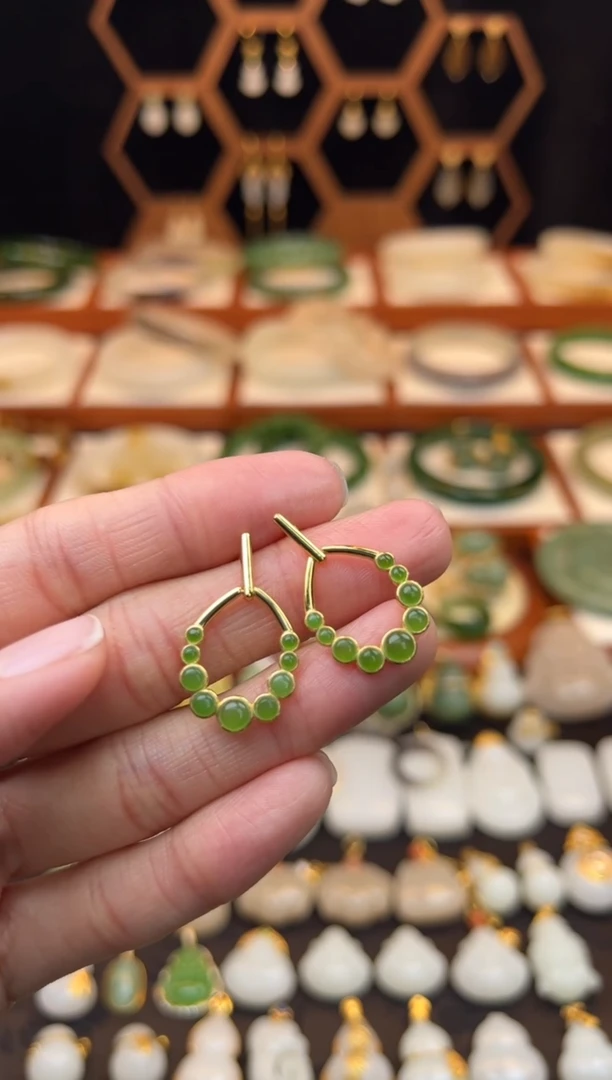 银S925镶嵌和田玉耳饰放漏