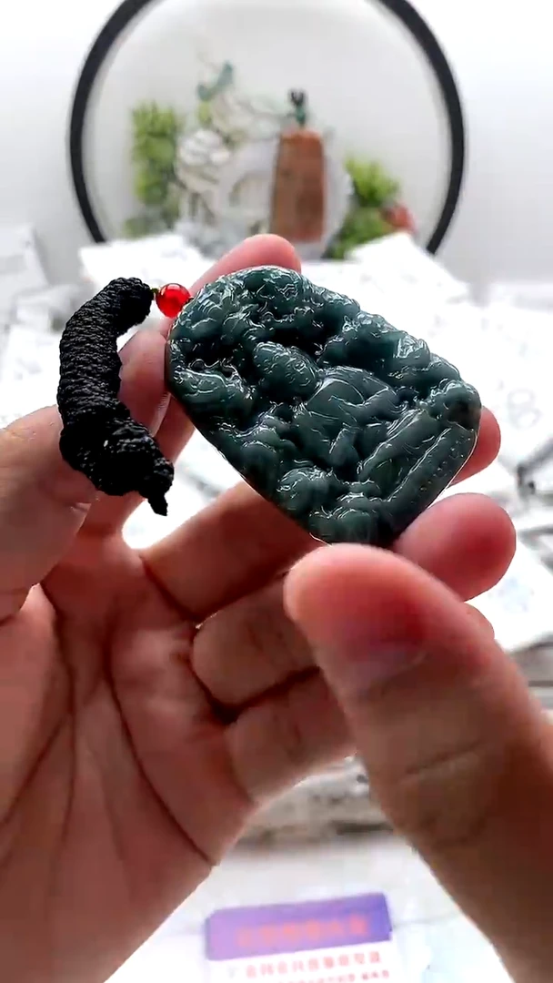 颈饰未镶嵌翡翠九龙观音