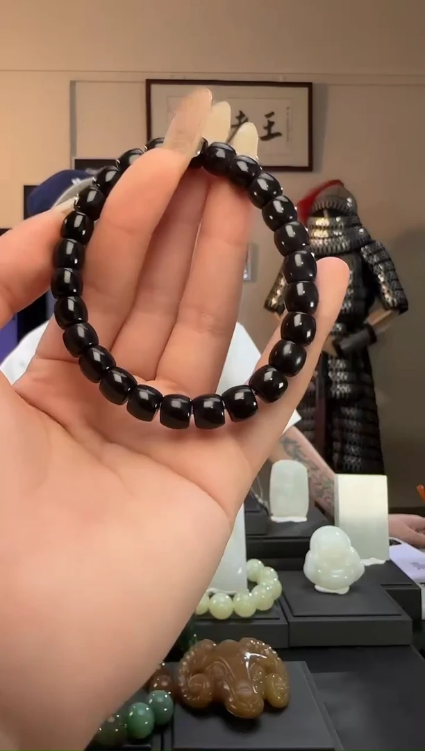 颈饰未镶嵌和田玉帝王紫直切手串