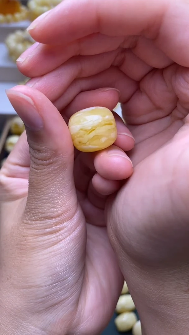 未镶嵌蜜蜡裸石蜜蜡.24