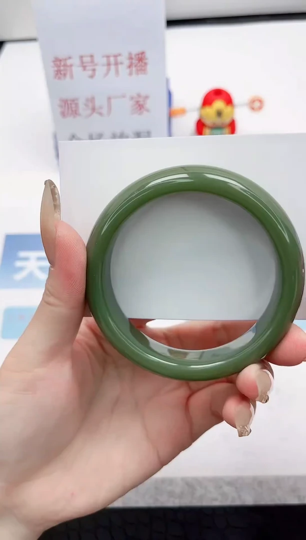 【闪购商品】石英质玉手镯未镶嵌Q53-58