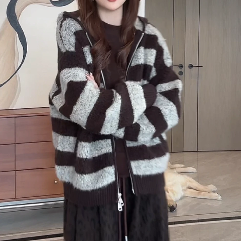 双头拉链连帽口袋条纹毛衣外套2025新款秋冬复古慵懒风宽松针织衫