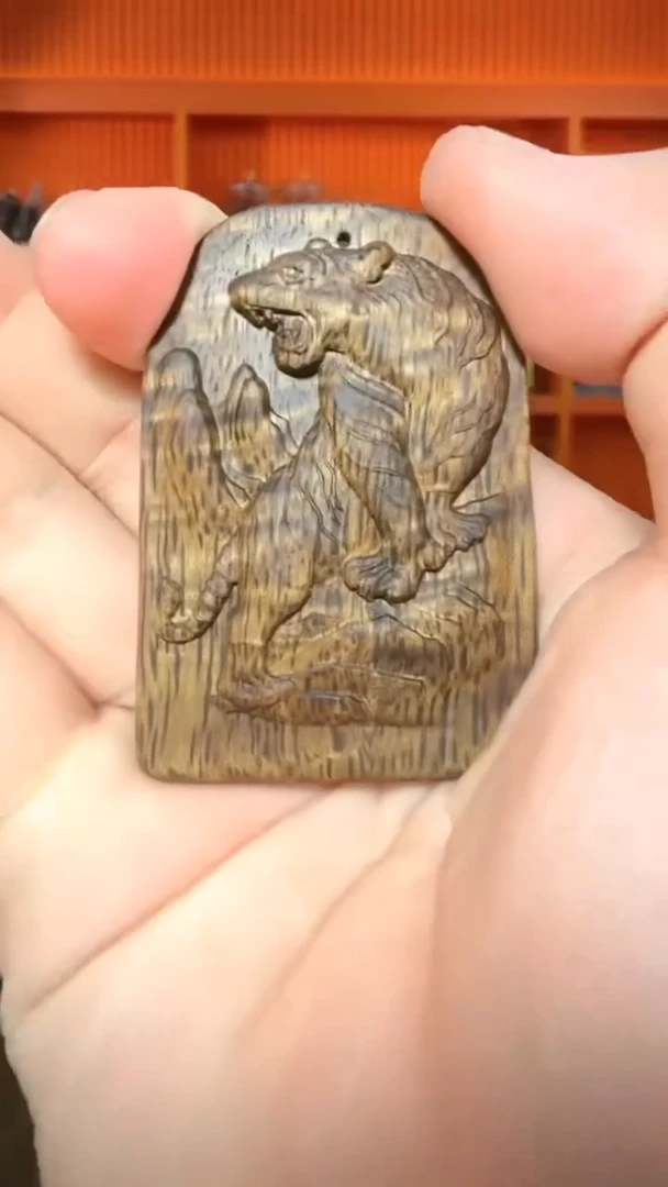 沉香吊坠294号白棋生肖虎多样性发一