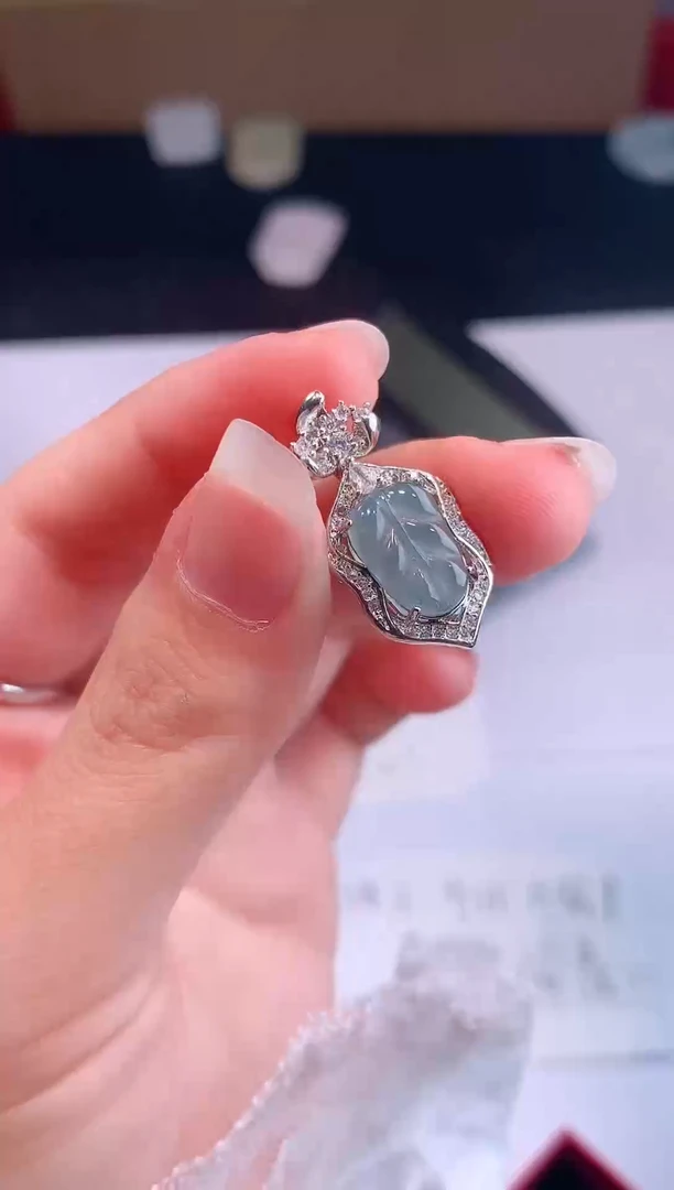 颈饰未镶嵌翡翠0芹0翡翠珠宝728