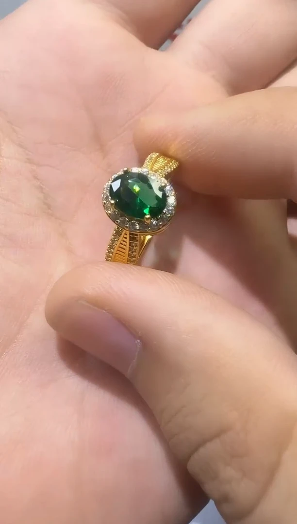 18K金镶嵌戒指祖母绿2