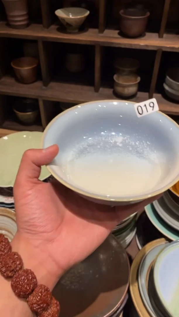 瓷片~**~19 粉黛反口盘1个