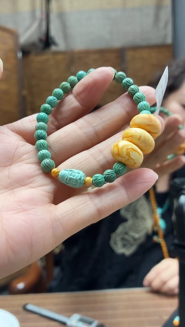 蜜蜡颈饰未镶嵌发一件设计款   6+