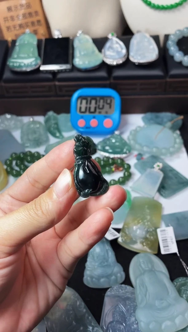 未镶嵌定制翡翠旭****宝5077毛货不退不换
