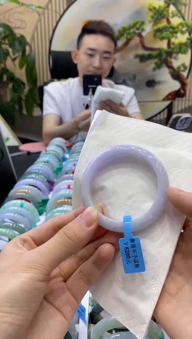 翡翠手镯未镶嵌3352