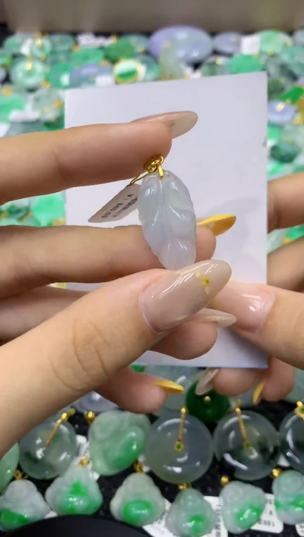 颈饰未镶嵌翡翠天然缅甸翡翠A货