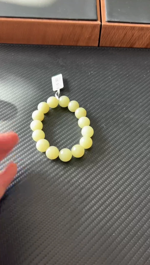 未镶嵌手串和田玉若羌微色差卡14