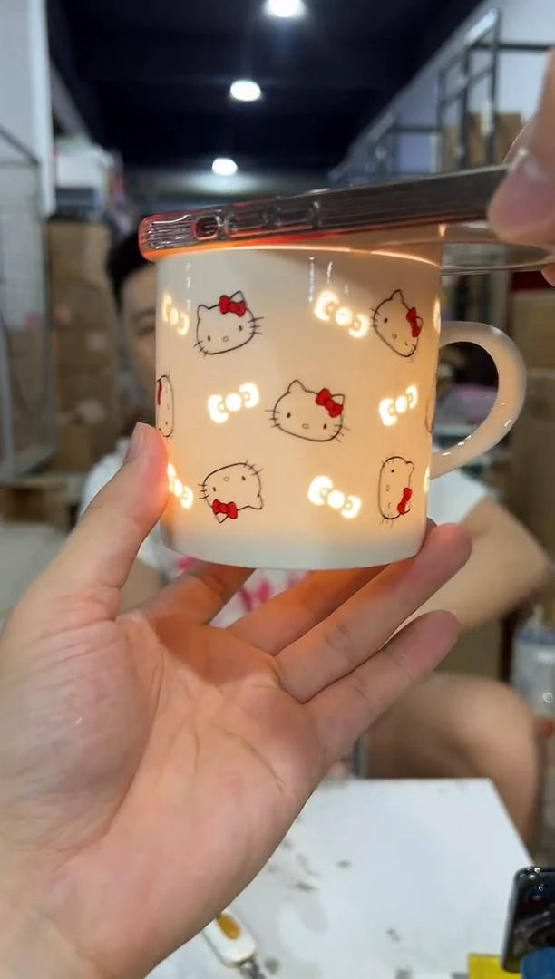 瓷片白色kt猫满印镂空咖啡杯