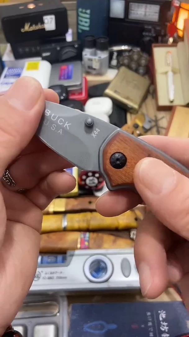 瓷片闪购商品 如图所示