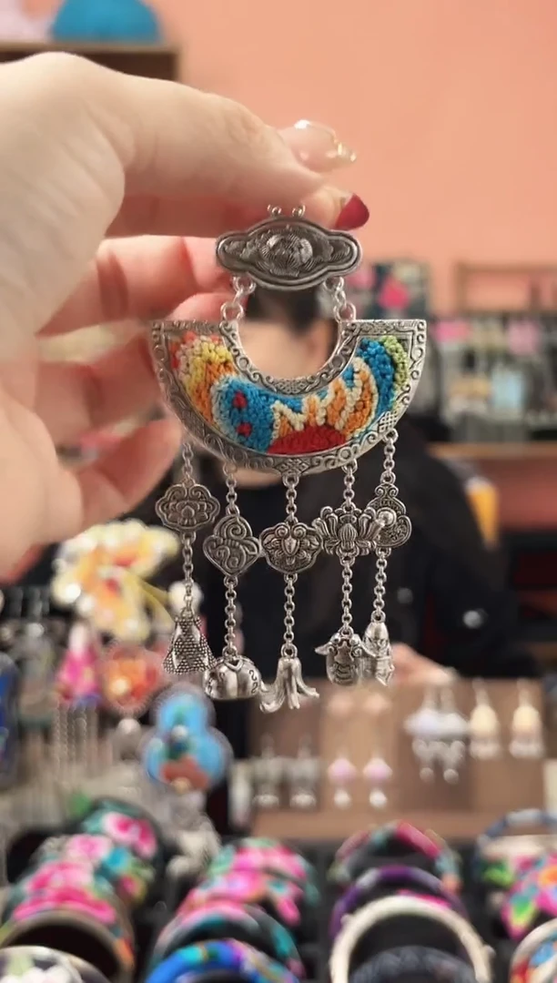 织绣艺枝独绣手工饰品334