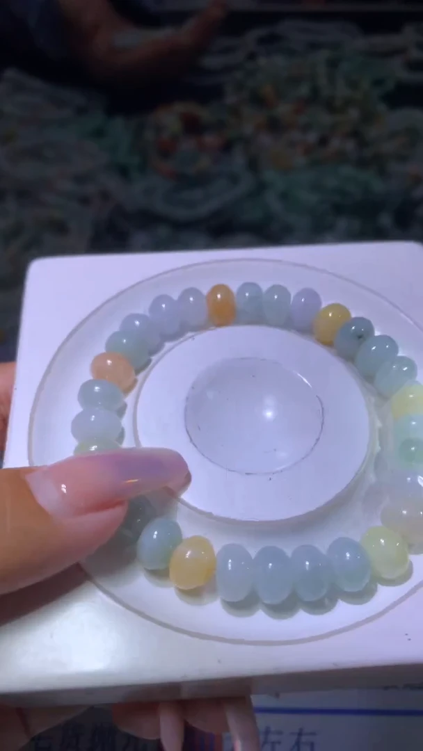 翡翠未镶嵌颈饰MXX023115