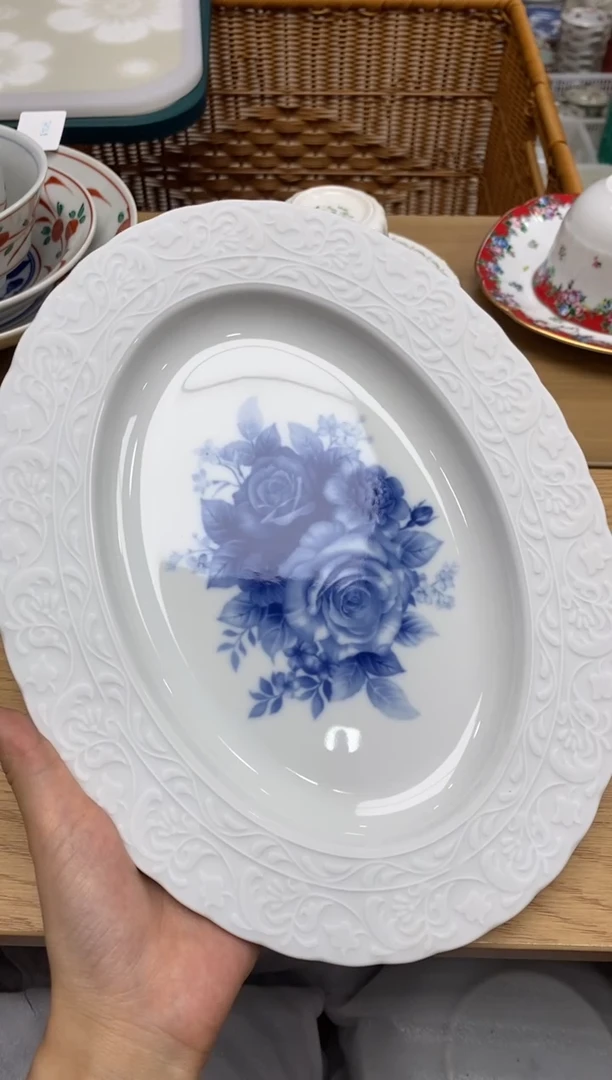 瓷片M****u瓷器之美，尽在隆莲。