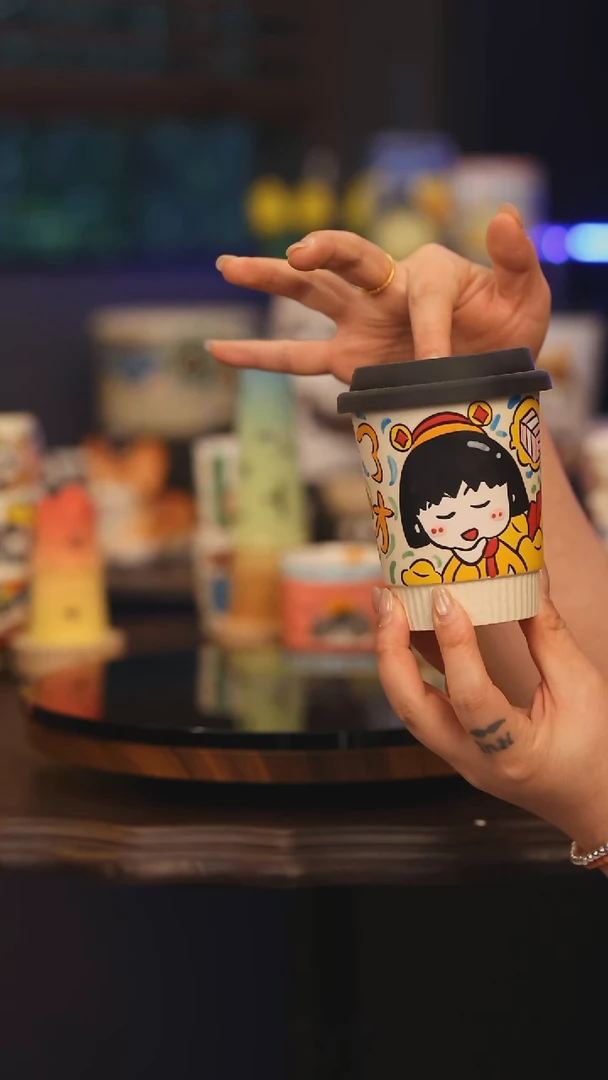 【闪购商品】摆件景德镇釉下彩绘设计师款式陶瓷