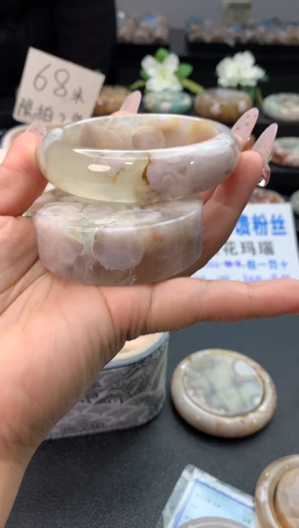 未镶嵌手镯石英质玉（60-61圈口）赠送镯心 无证书