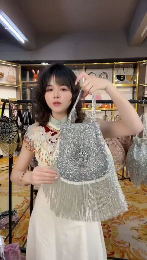 织物重工串珠手提包直播间女神专拍