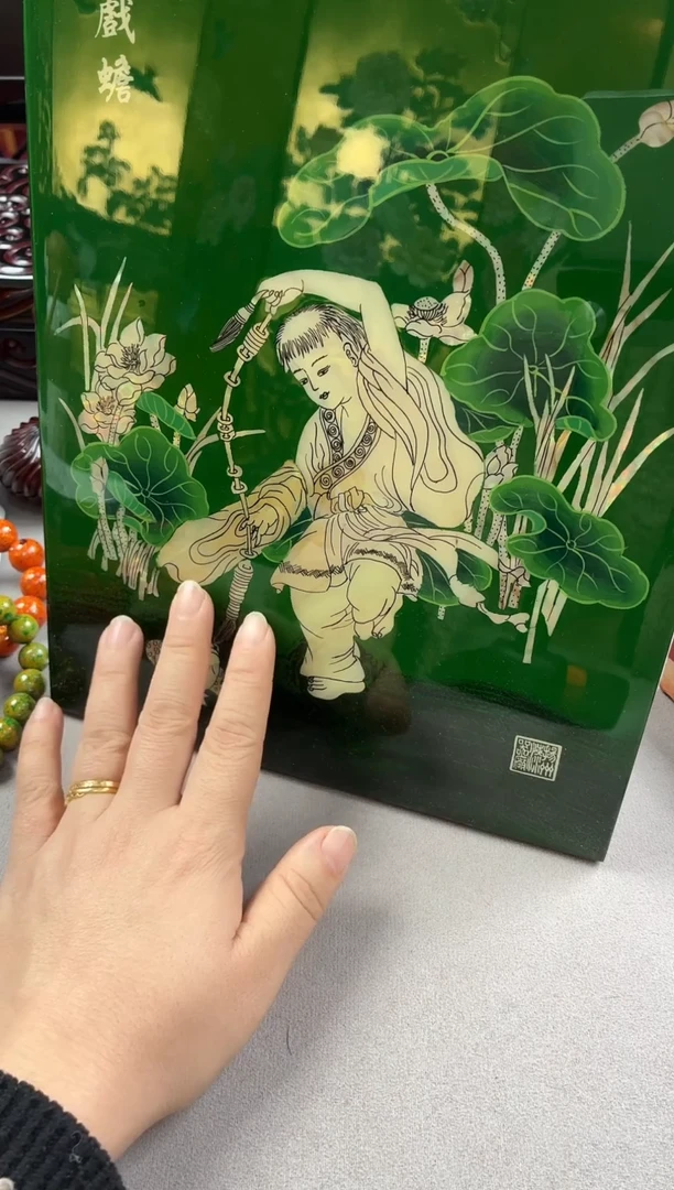 扬州漆器戏蟾台历