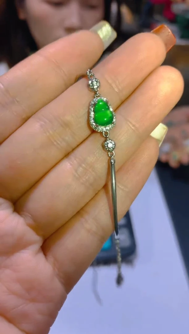 未镶嵌手链翡翠多样性发一