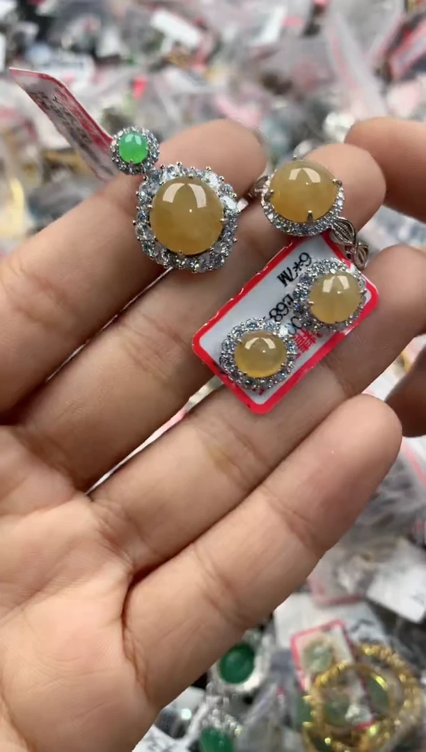 银S925镶嵌戒指翡翠777            7