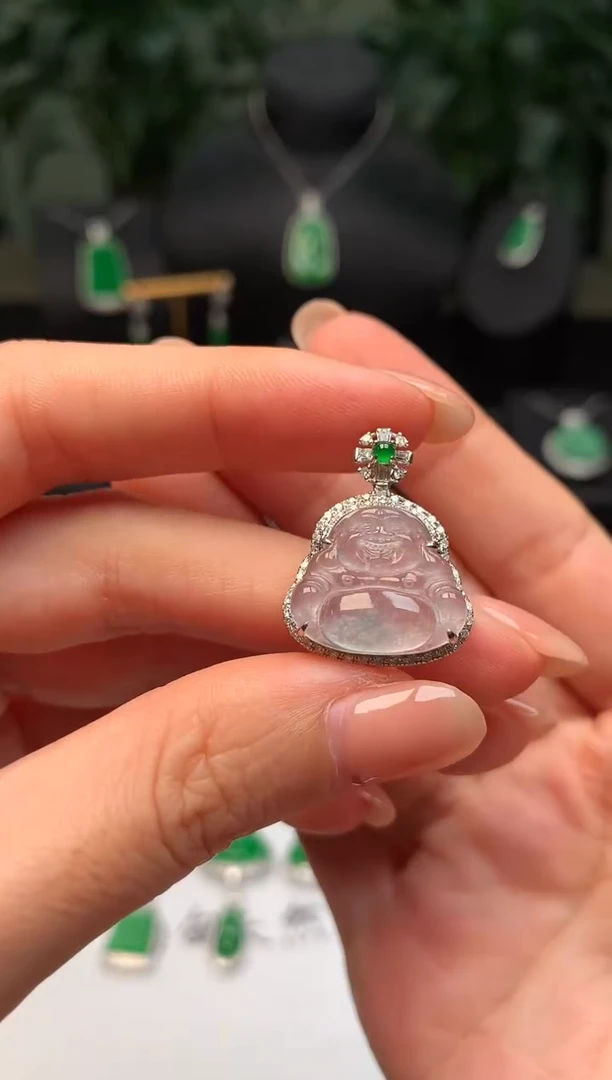 颈饰18K金镶嵌翡翠佛公