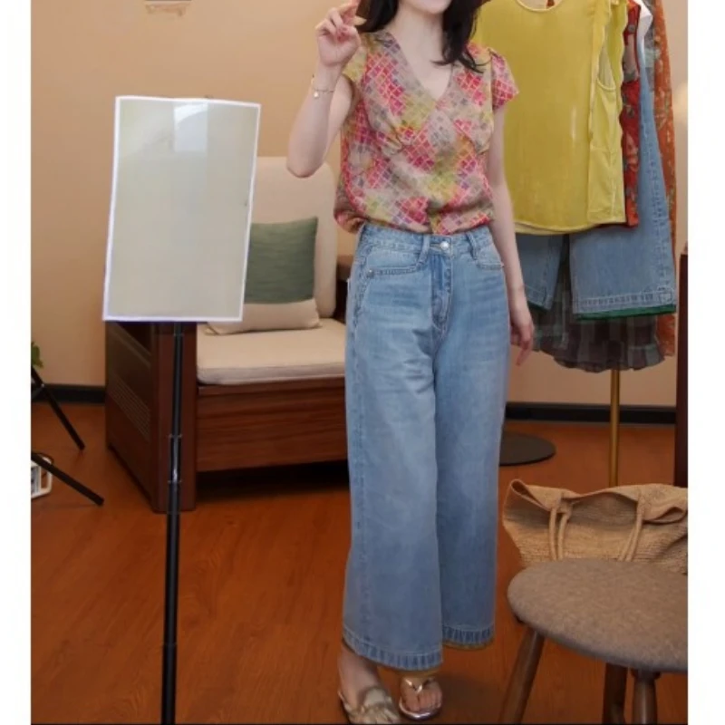 2025夏季V领彩色短袖上衣LK2504318