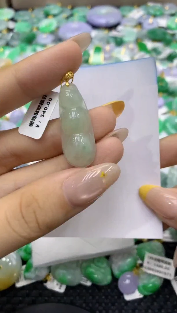 颈饰未镶嵌翡翠天然缅甸翡翠A货