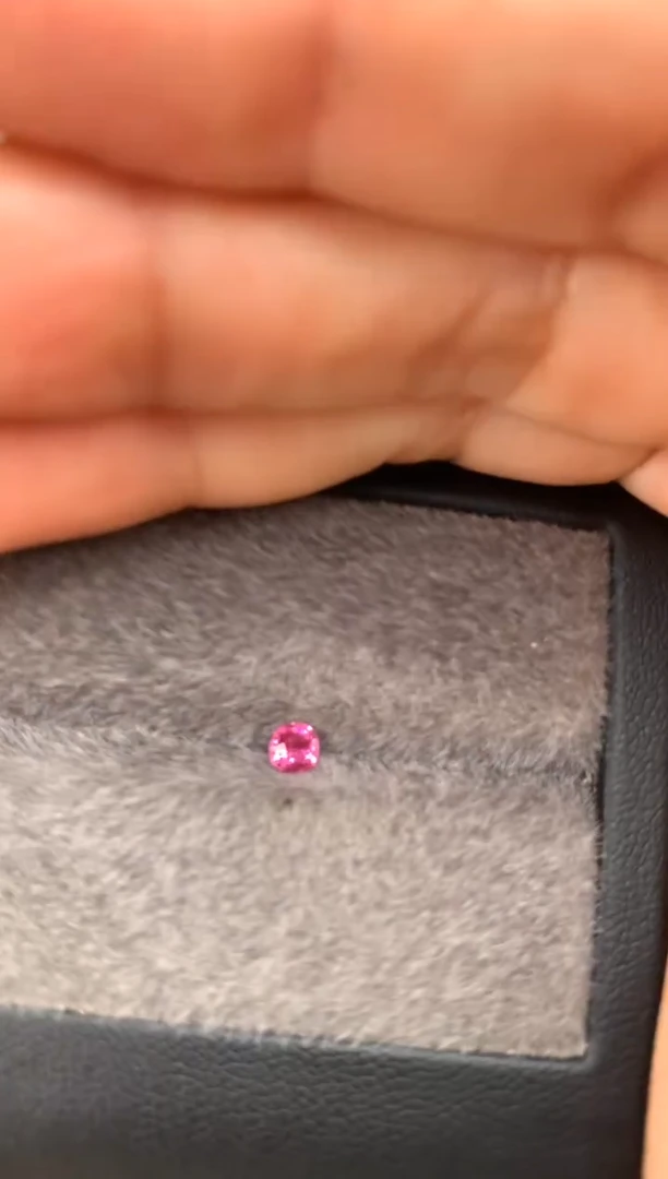 裸石尖晶石幸***树枕型 色调 ct