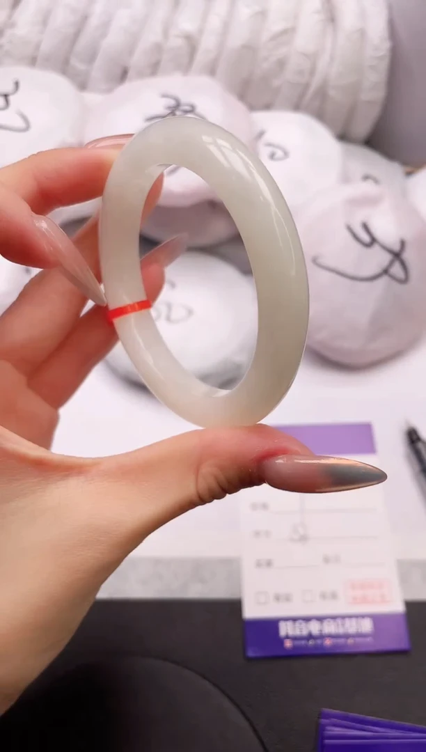 【闪购商品】和田玉手镯未镶嵌18L69-52