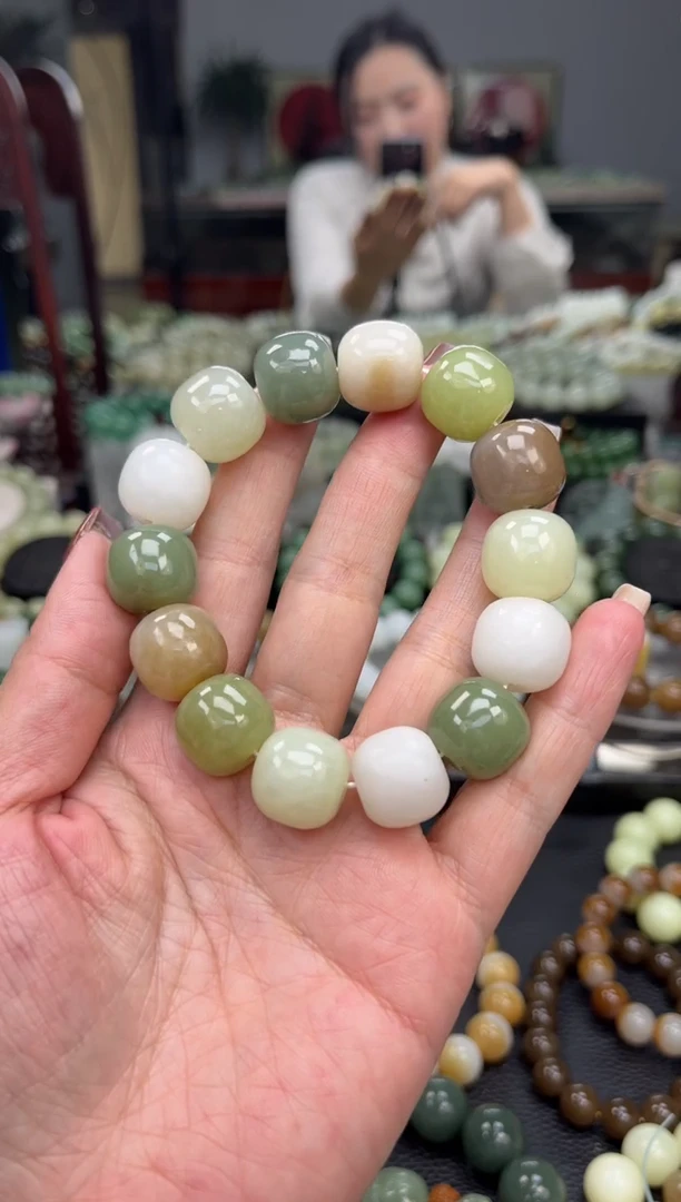 【闪购商品】和田玉手串未镶嵌新疆多宝卡16