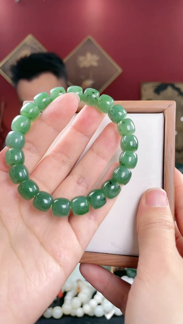 【闪购商品】和田玉手串未镶嵌碧玉直切手串