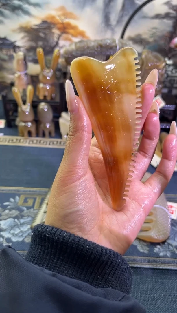 国内老白水爱心脸梳