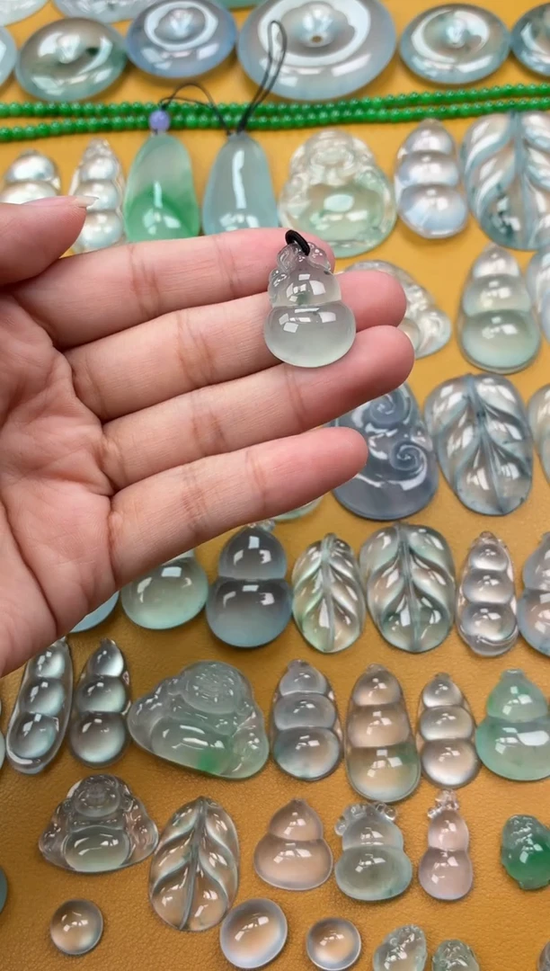 吊坠(不含链)未镶嵌翡翠29 葫芦 25.2 17.3 7.6