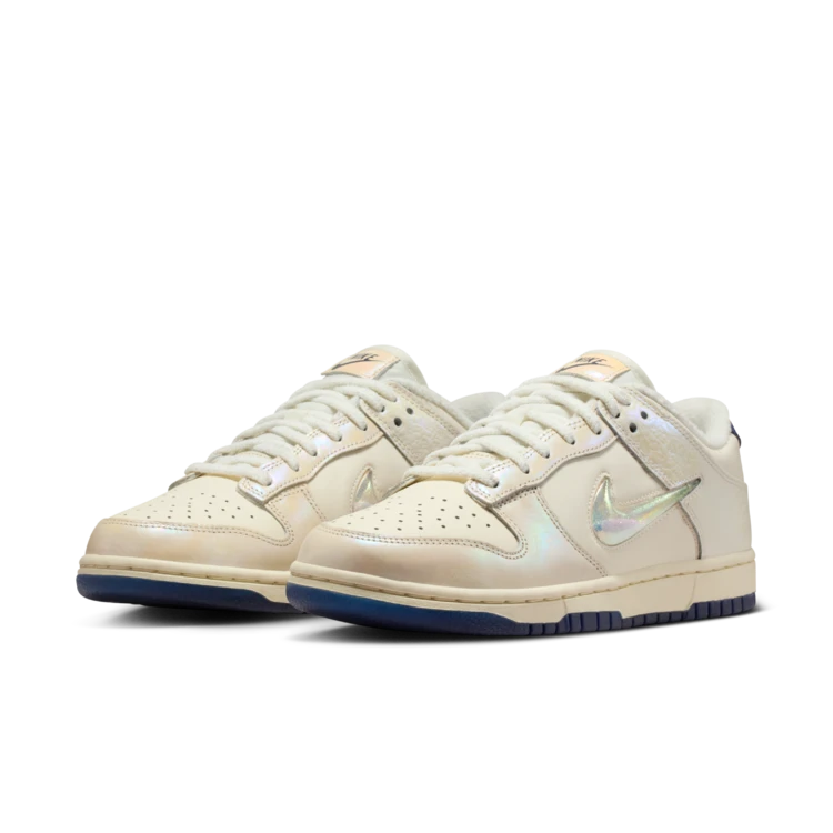 NIKE/耐克正品女子DUNK LOW低帮镭射米白轻便舒适板鞋-IM6571-027