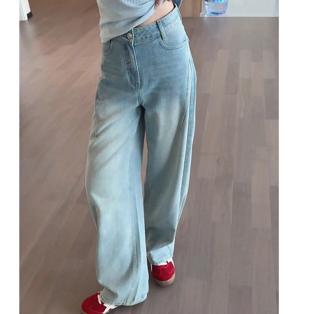 极简风直筒垂感牛仔裤女秋季大码胖mm梨型高腰遮胯百搭阔腿弯刀裤