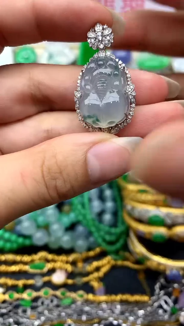 颈饰18K金镶嵌翡翠607-中国好珍宝