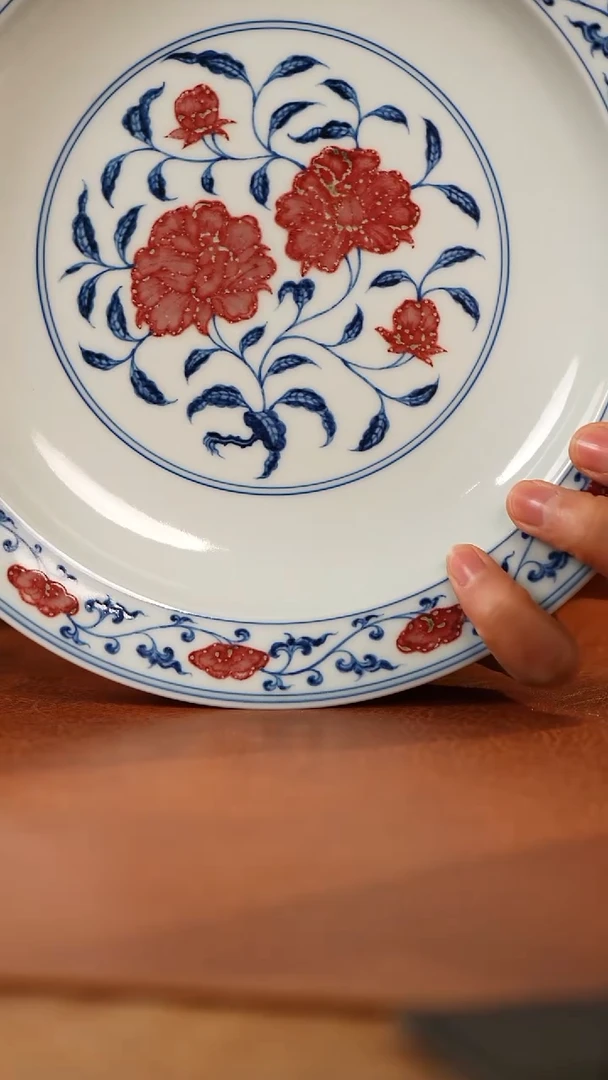 【闪购商品】杯和然釉里红缠枝莲壶承