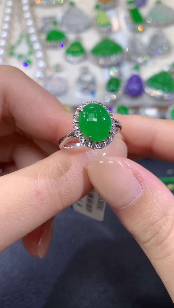 18K金镶嵌戒指翡翠A89