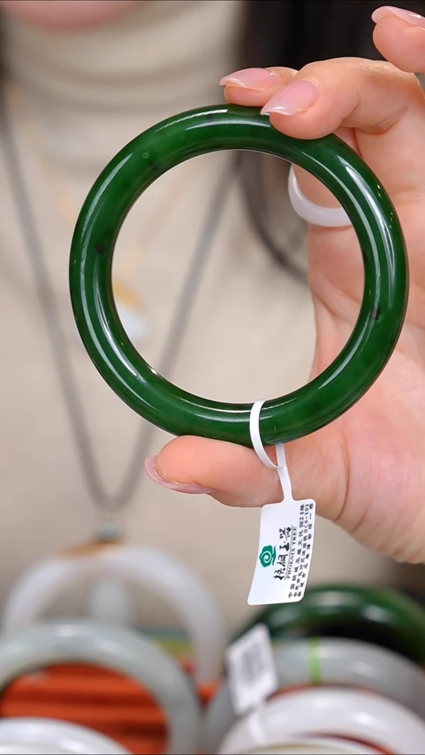 未镶嵌手镯和田玉1