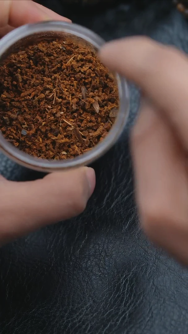 【闪购商品】沉香沉香碎屑越南芽庄白棋0.3克不退不换多样式发一