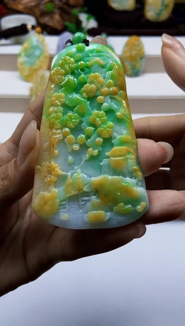 颈饰未镶嵌翡翠翡翠A货