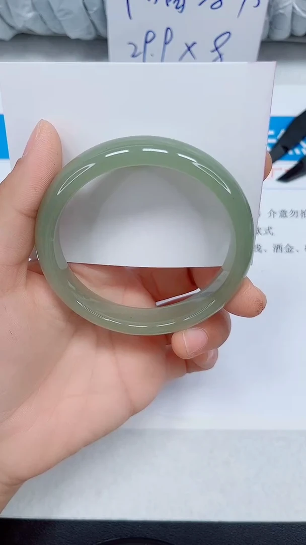 未镶嵌手镯石英质玉111-60.9