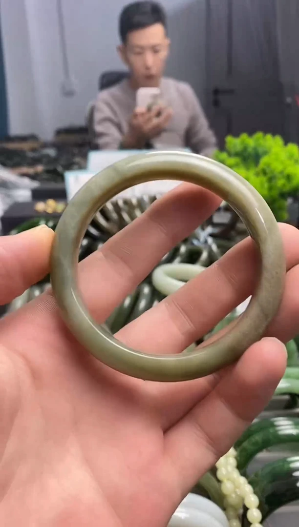 未镶嵌手镯和田玉55.7