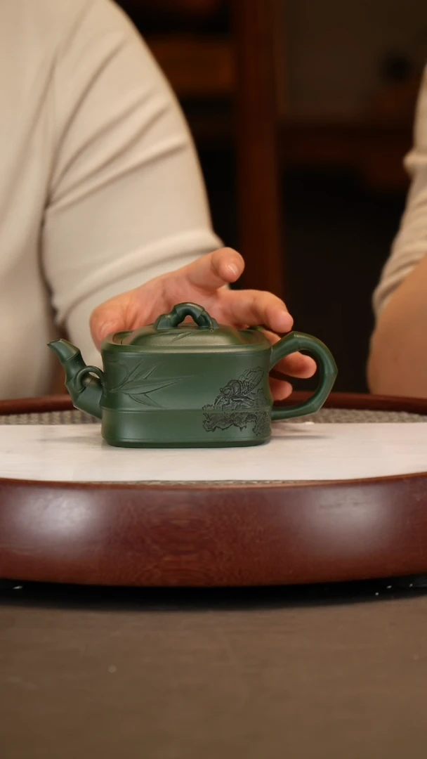 【闪购商品】紫砂茶壶【汪叶】绿泥 四方雅竹 230cc