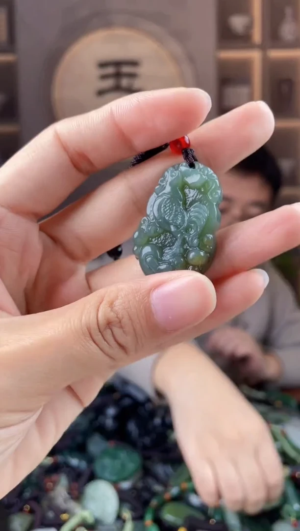 未镶嵌和田玉挂件拍一发一，多样性发货