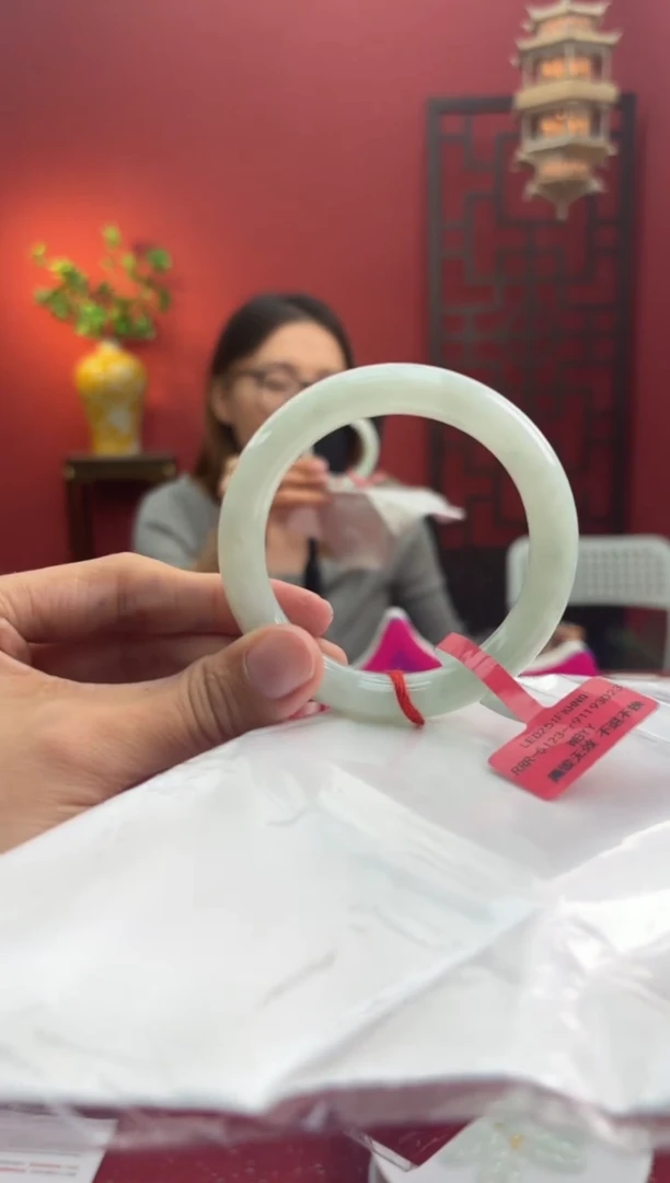 未镶嵌手镯（圆镯）翡翠翡翠手镯11