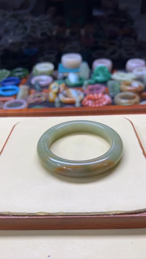 未镶嵌手镯石英质玉红*果201