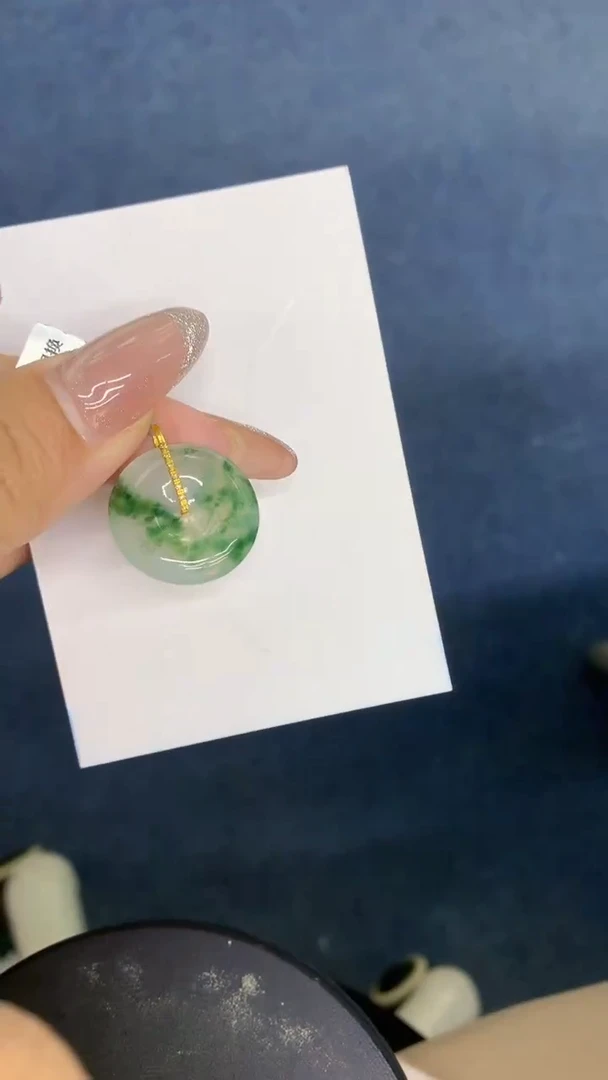 颈饰18K金镶嵌翡翠1